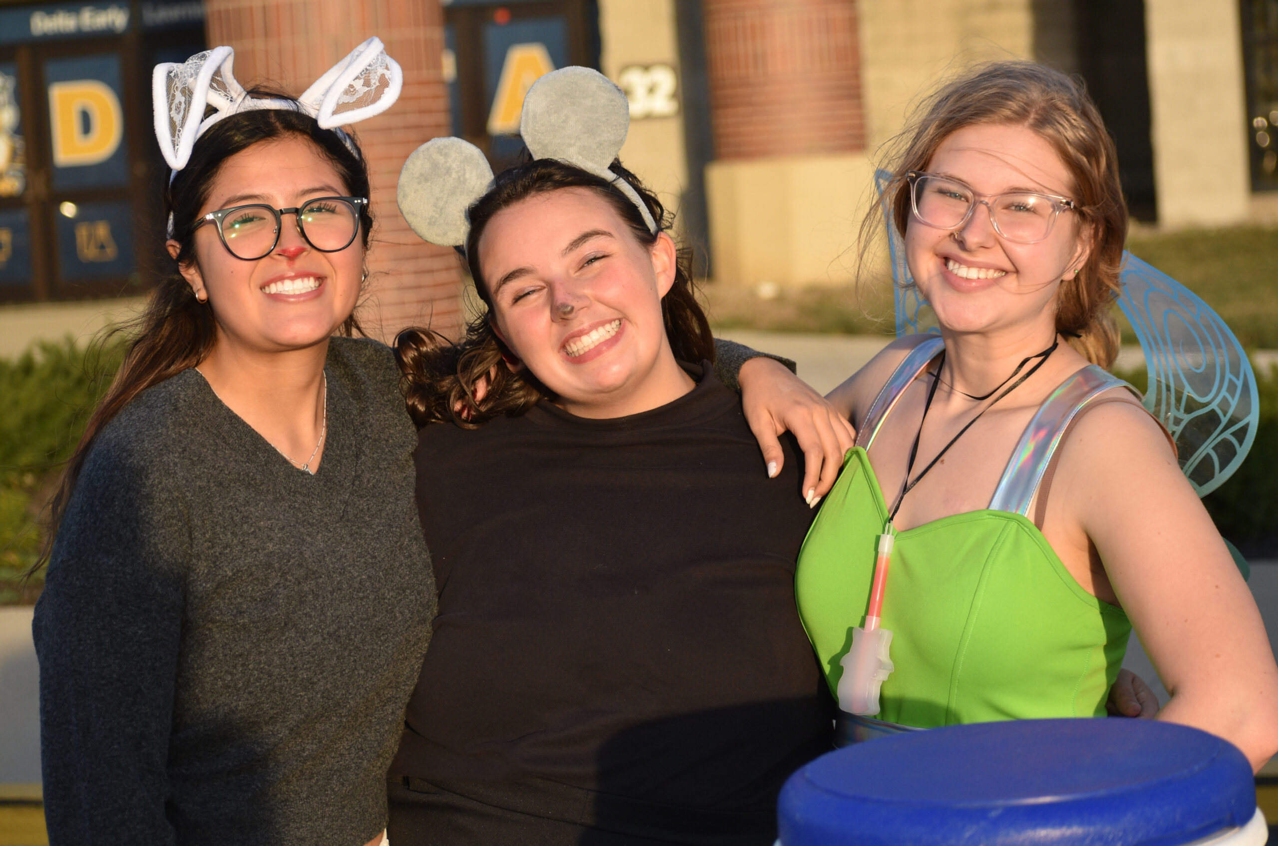 Trunk or Treat helpers